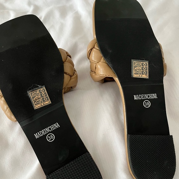 Brown slide - Picture 3 of 4